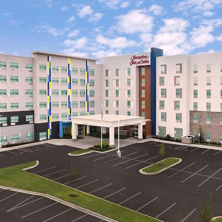 Hampton Inn & Suites Charlotte Airport Lake Pointe Bagian luar foto