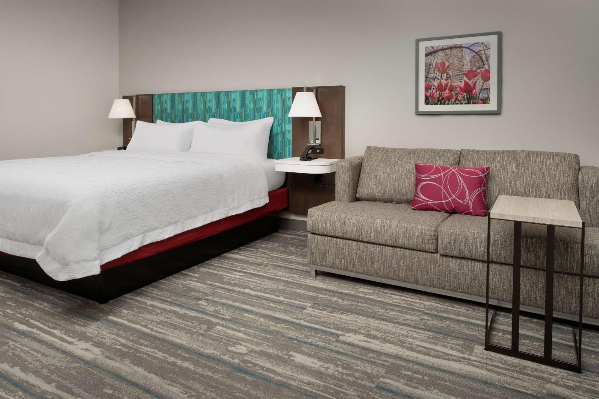 Hampton Inn & Suites Charlotte Airport Lake Pointe Bagian luar foto